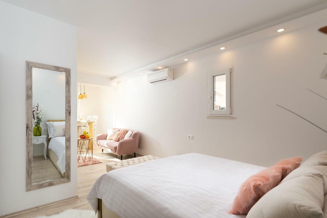 Apartments Mediteraneo فيرسار المظهر الخارجي الصورة