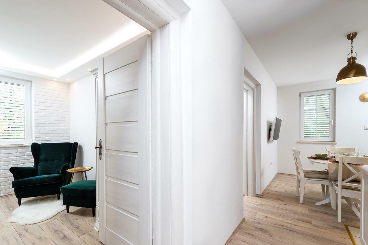 Apartments Mediteraneo فيرسار المظهر الخارجي الصورة